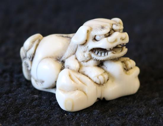 Netsuke - shishi